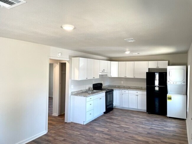 Foto del edificio - Newly Remodeled 2 bed / 1 bath