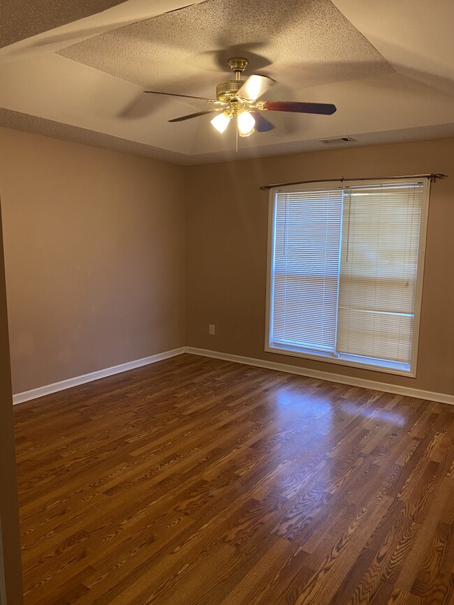 Building Photo - 1622 Phillipsburg Dr