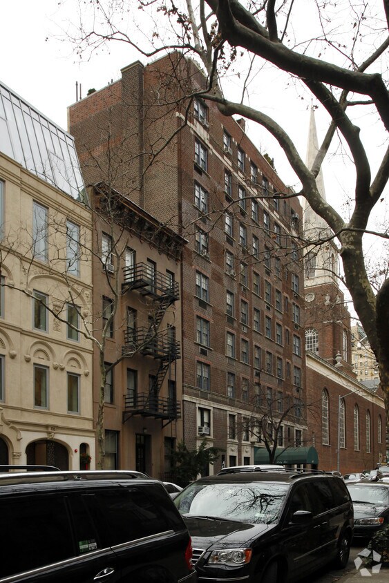 Primary Photo - 162 E 80th St
