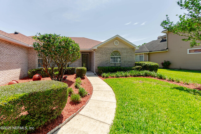Building Photo - 1623 Sandy Springs Dr