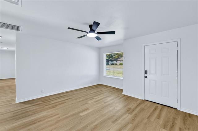 Foto del edificio - 211 Woodlawn Dr