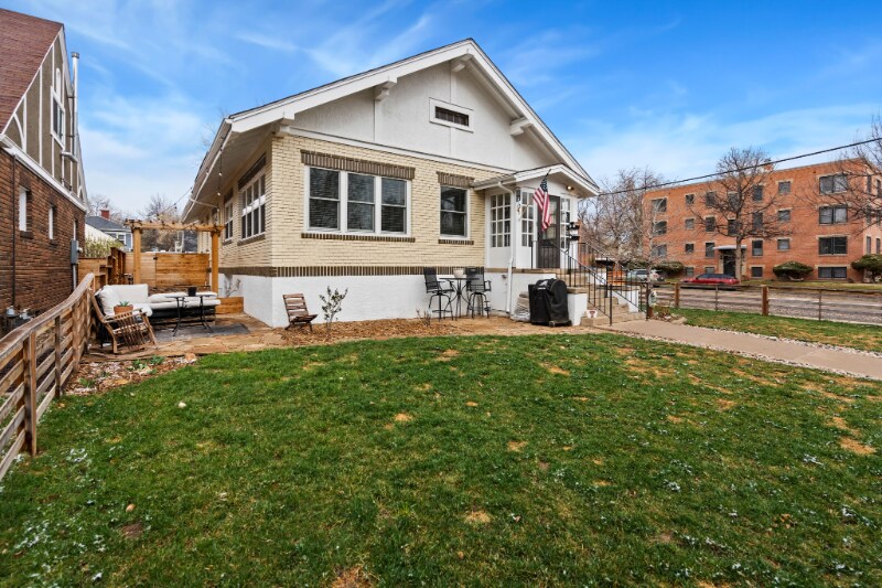 Primary Photo - 701 Mathews St