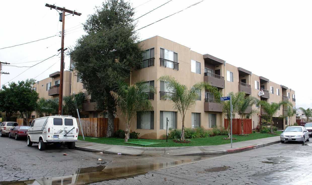 Primary Photo - Hartland Apartments