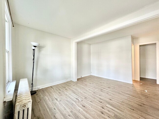 Photo du bâtiment - 6 Chestnut St E