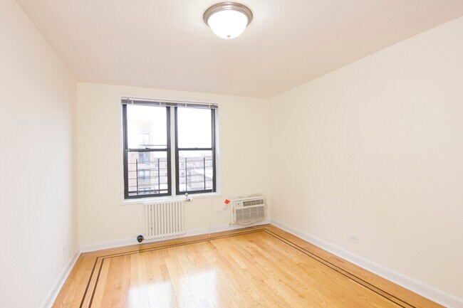 Foto del edificio - 31-35 Crescent St-