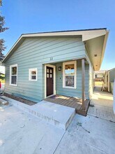 Building Photo - 22 W Arbor Dr