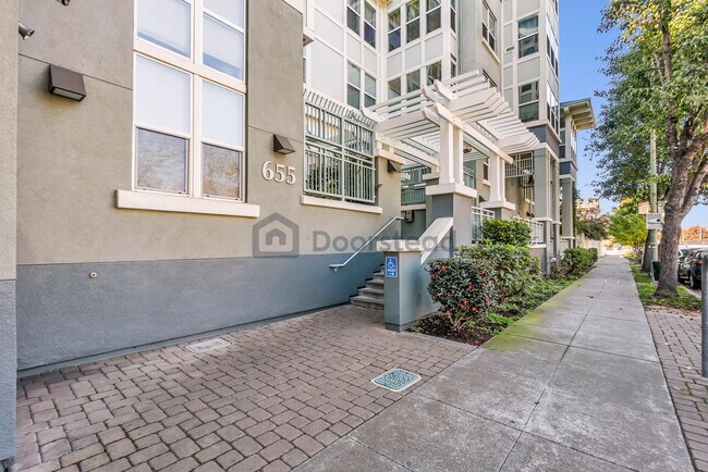 Building Photo - 655 12th St