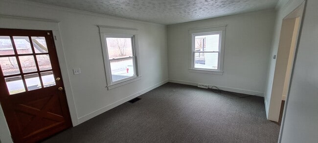 Building Photo - 506 W Chemung St