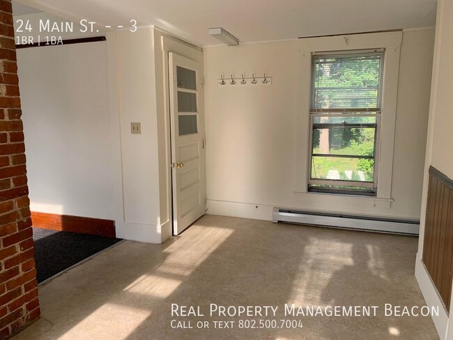 Building Photo - 1 BR/1 BA $1350 includes heat, hw and elec...