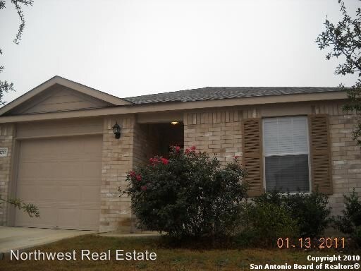 Foto principal - 3 br, 2 bath House - 5731 Hickory Canyon