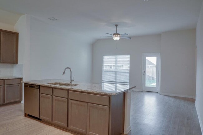 Building Photo - 3027 Dade Loop
