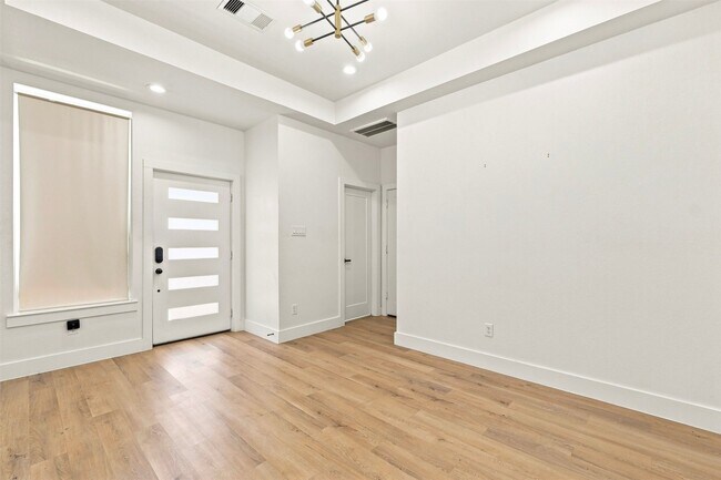 Building Photo - 4217 Hare St
