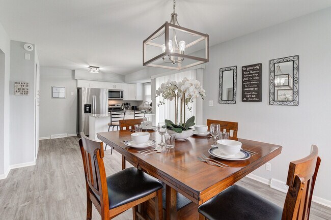 Foto del edificio - 2408 Springdale Rd