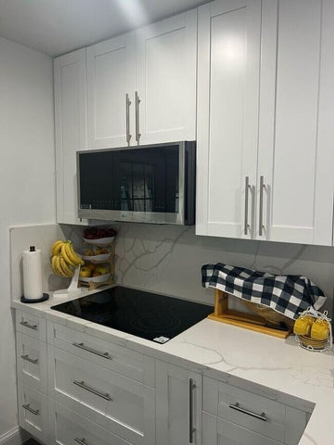 Foto del edificio - 5715 Cinnamon Dr