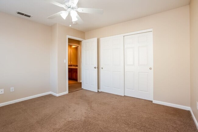 Building Photo - 2740 Zinfandel Ct