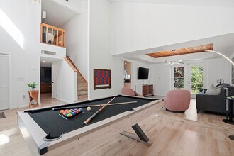 Building Photo - 13609 Heritage Way