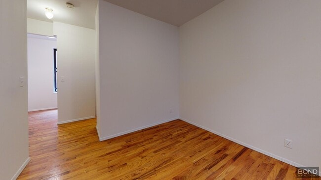Foto del edificio - 415 E 73rd St