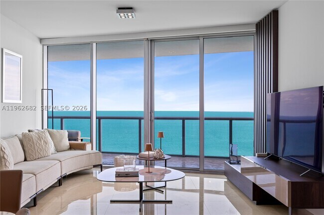 Building Photo - 17001 Collins Ave