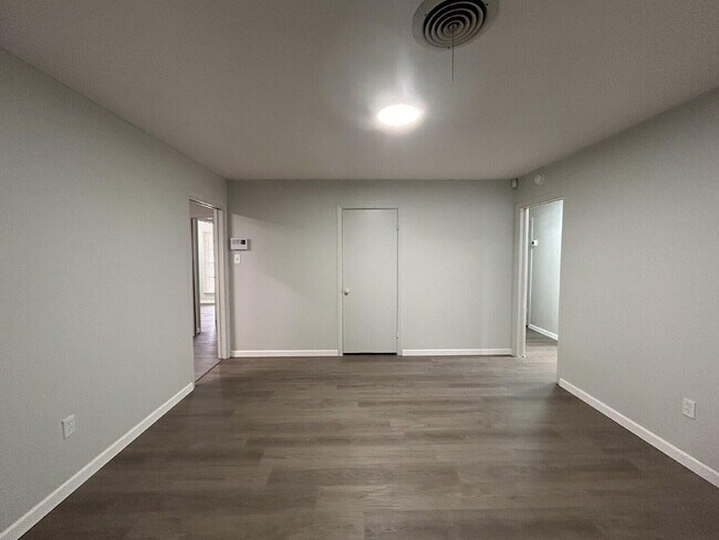 Foto del edificio - 2815 33rd St