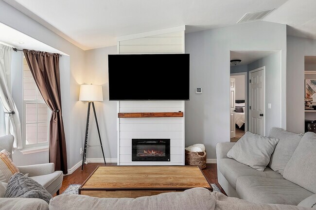 Foto del edificio - 1803 Poplar St
