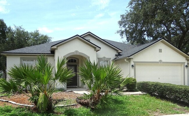 4/3/3 home in Panther Trace - 4/3/3 home in Panther Trace
