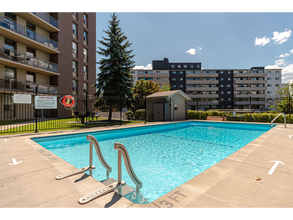 Building Photo - 95 Notch Hill Road