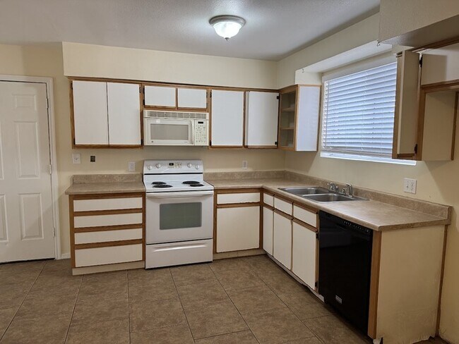 Foto del edificio - 5517 W Roma Ave