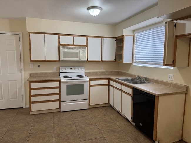 Photo - 5517 W Roma Ave House