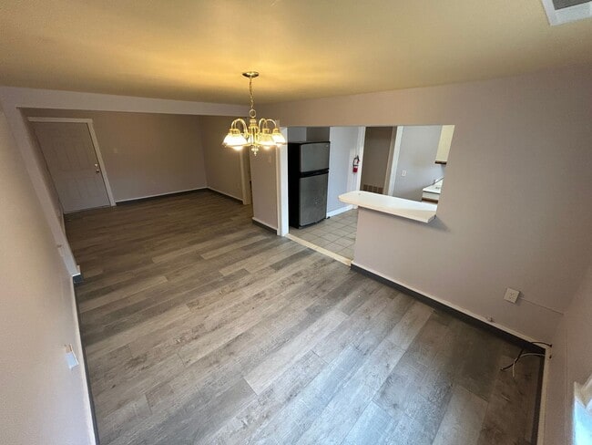 Photo - Maple1511-1513 Apartment