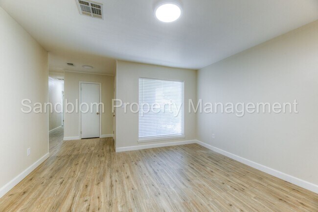 Foto del edificio - 7510 E 53rd Pl