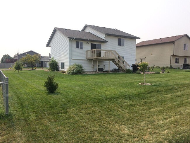 Foto del edificio - 5010 S Pitch Dr