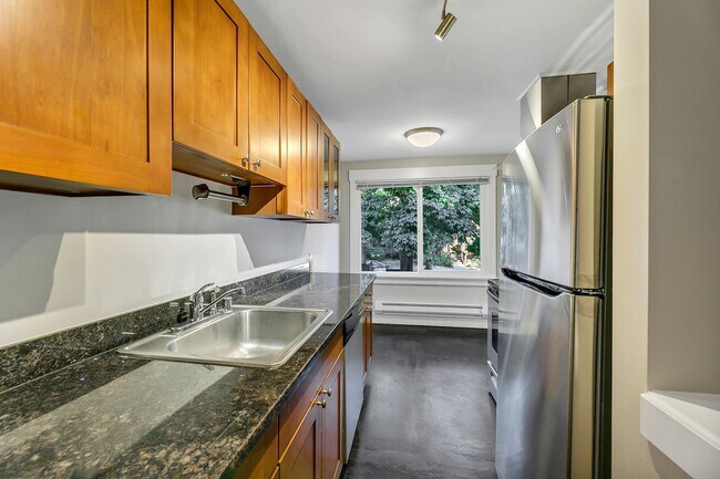 Foto del edificio - Amazing 4bed/2bath Duplex Close to Seattle University!
