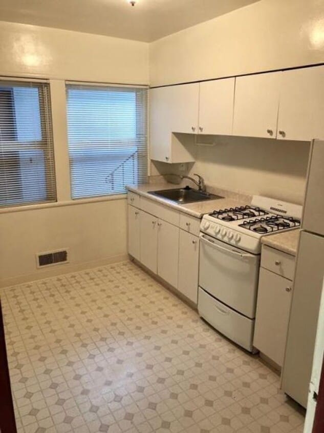 Primary Photo - One-bedroom apartment in North Berkeley be...
