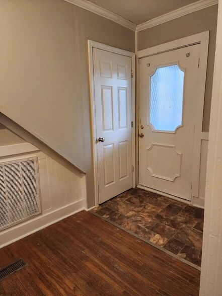 Building Photo - 401 N Polk St