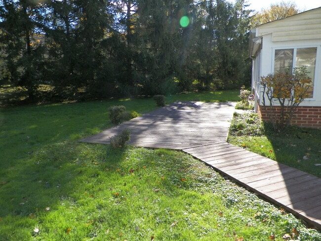 Foto del edificio - 117 Hedgerow Pl
