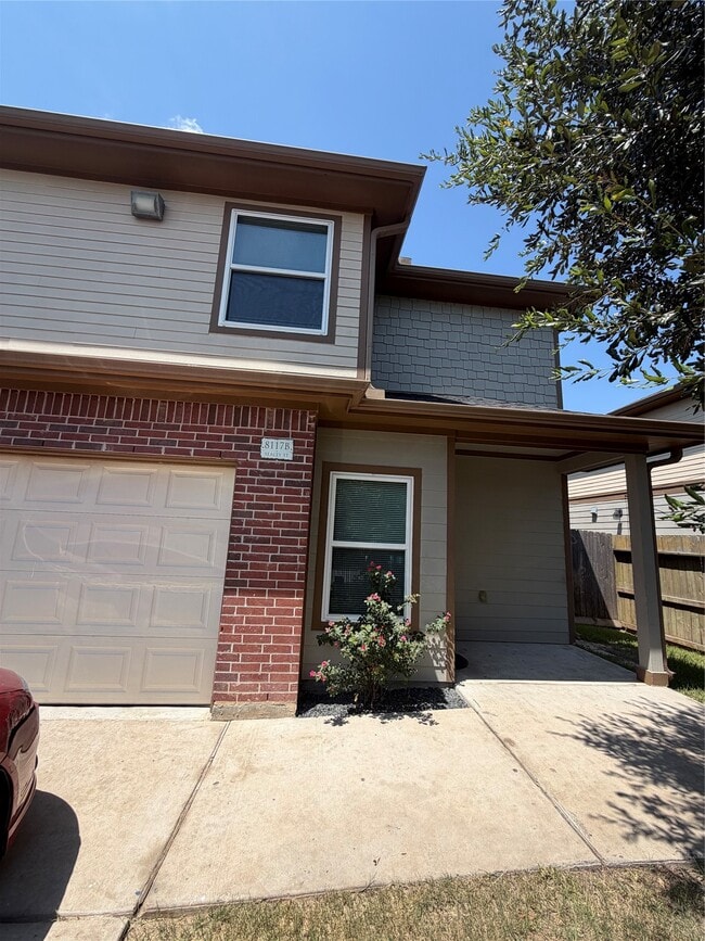 Building Photo - 8117 Sealey St