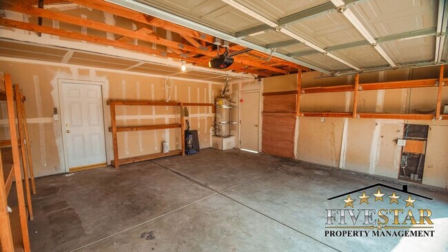 Building Photo - 4412 Sierra Redwood Dr