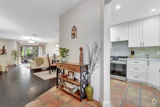 Building Photo - 500 Crosswinds Dr
