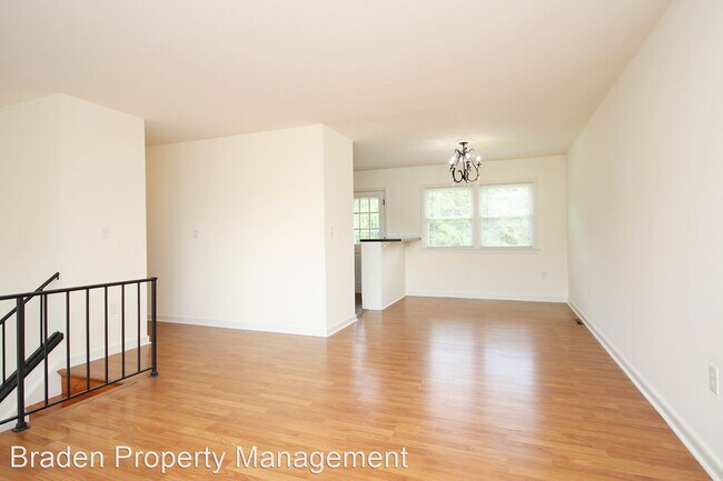 Building Photo - 3 br, 1.5 bath House - 2309 Wakefield Road...