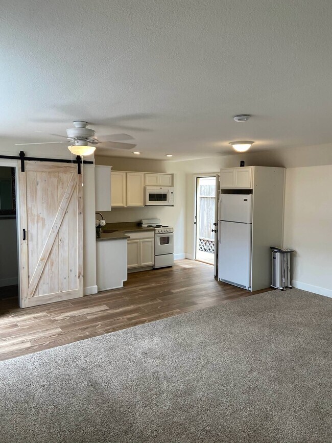 Foto del edificio - 228 C Ave