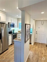 Building Photo - 400 Forest Lakes Blvd