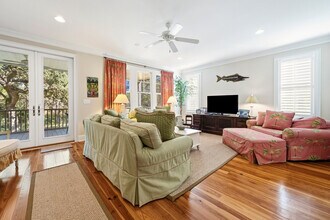 Building Photo - 190 Whiting Ln