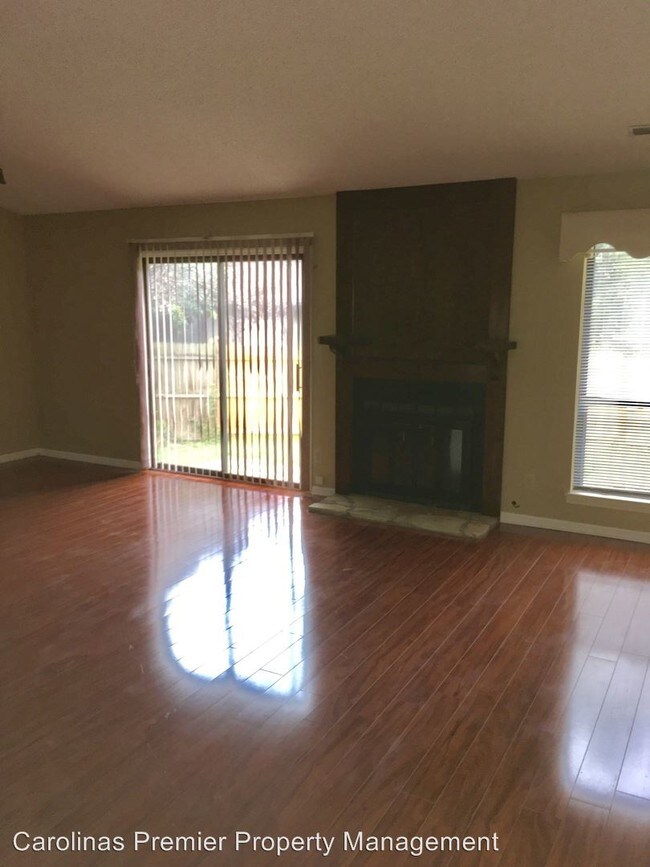 Building Photo - 10402 Osprey Dr