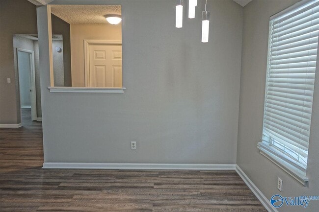 Foto del edificio - 212 Turnbrook Dr SW
