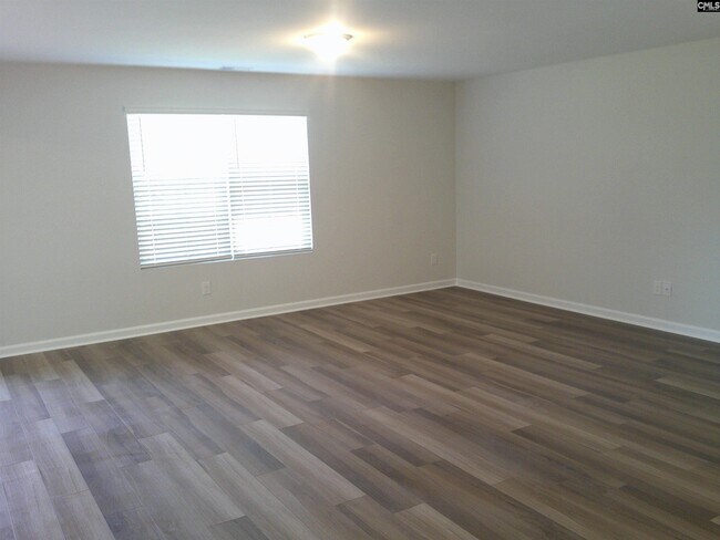 Foto del edificio - 214 Ridley Hill Ln