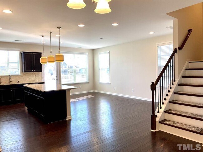 Foto del edificio - 1125 Little Gem Ln