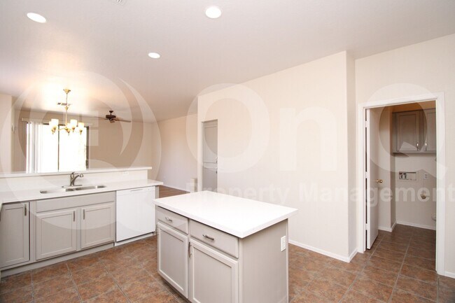 Foto del edificio - 4005 N 126th Ave