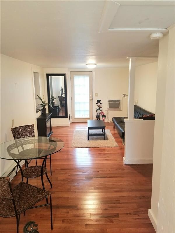 Cute, Cozy and Furnished Studio Apartment for Rent in Warrensburg, MO