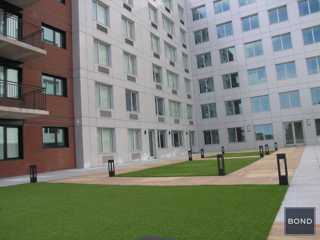 17802 Hillside Avenue Unit 402 Queens Ny 11432 Apartment For Rent In Queens Ny Apartments Com