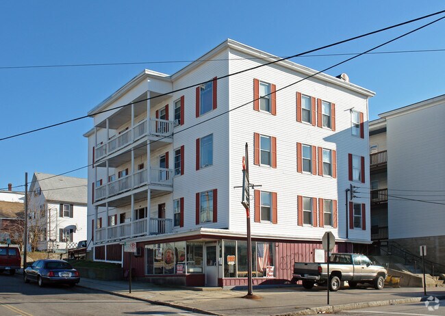 Building Photo - 585-591 Somerville St